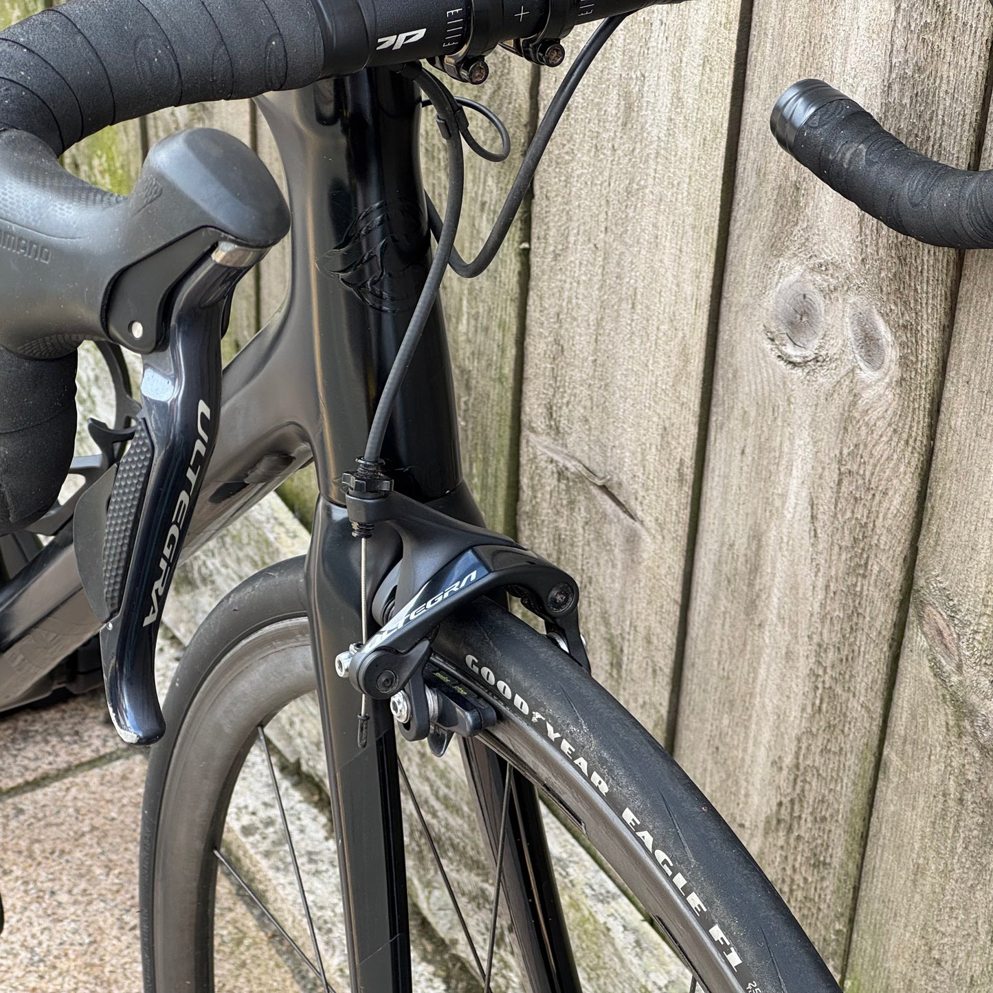 Cinelli Saetta Radical Plus Full Carbon Road Bike 56cm Ultegra Di2