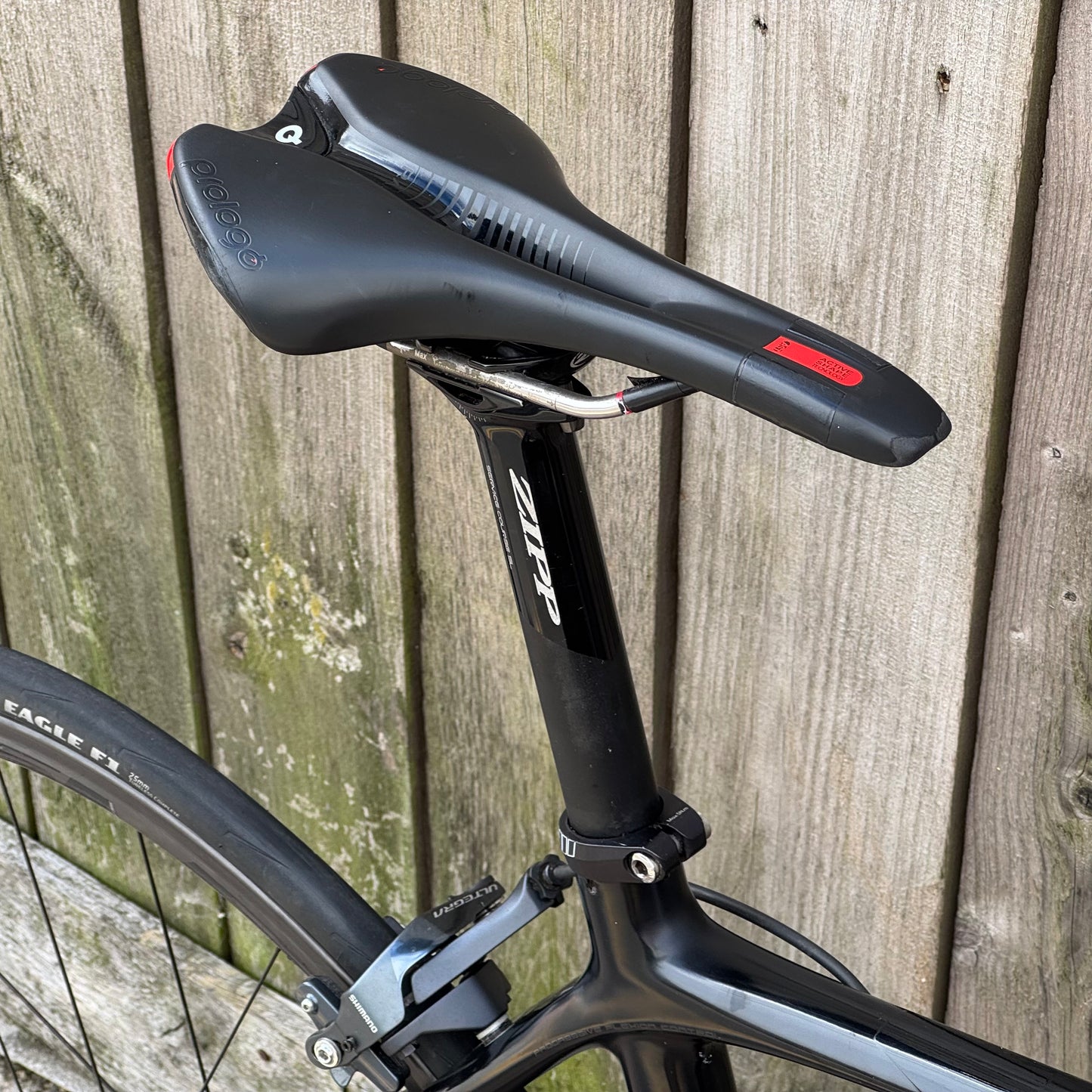 Cinelli Saetta Radical Plus Full Carbon Road Bike 56cm Ultegra Di2