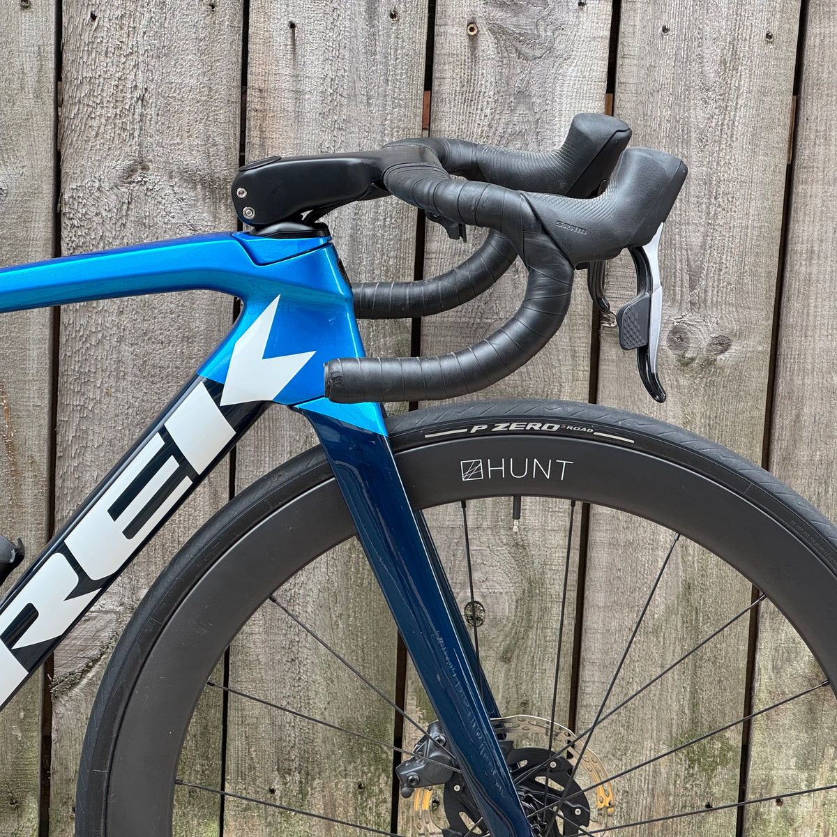Trek Emonda Disc Full Carbon Road Bike 52cm SRAM Force AXS