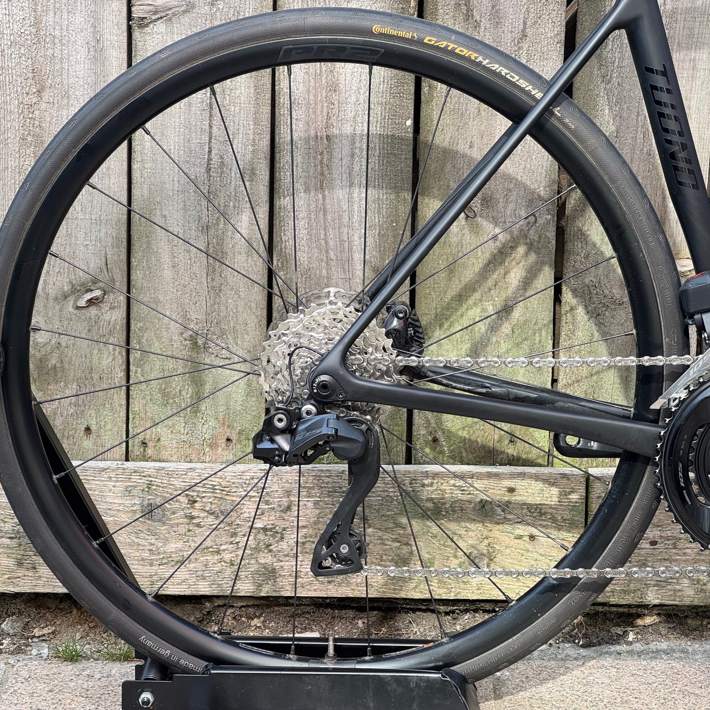 Dolan Tuono Disc Full Carbon Road Bike XL 105 Di2 12s