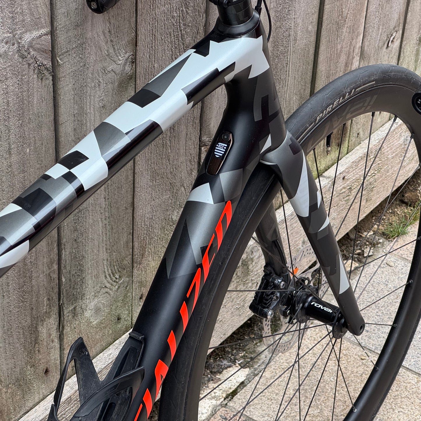 Specialized Roubaix Disc Full Carbon Road Bike 56cm Ultegra Di2 Roval