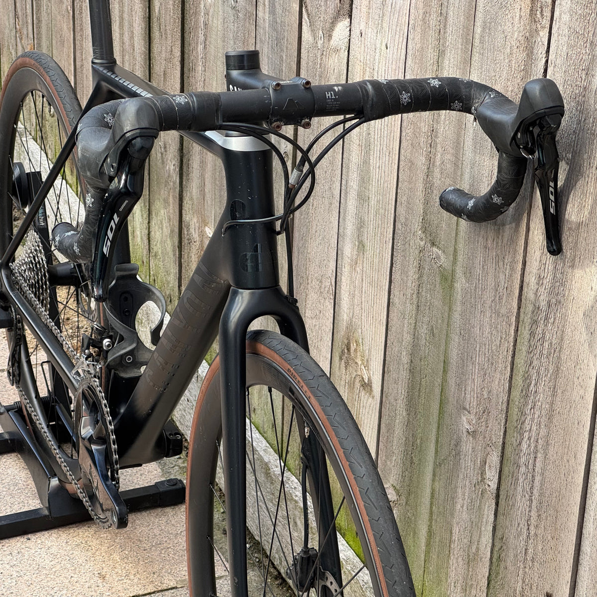 Canyon Endurace CF SL Disc Full Carbon Road Bike Medium 105 12s